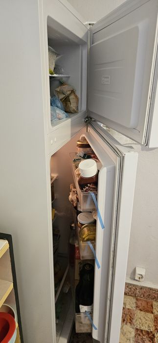 Frigorífico combinado Kunft seminova