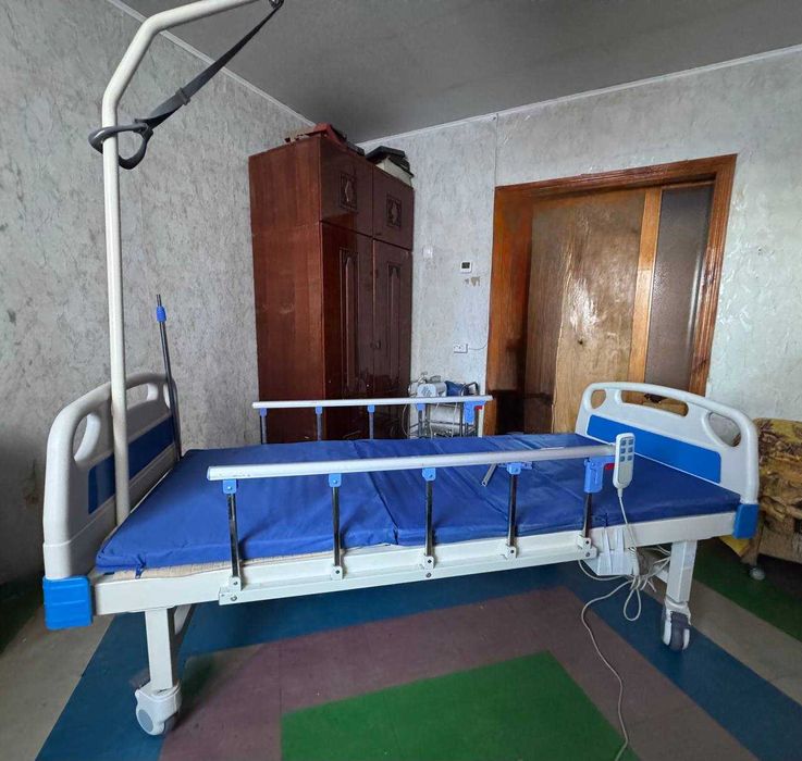 Ліжко лікарняне регульоване з латексним матрацом (можна окремо)