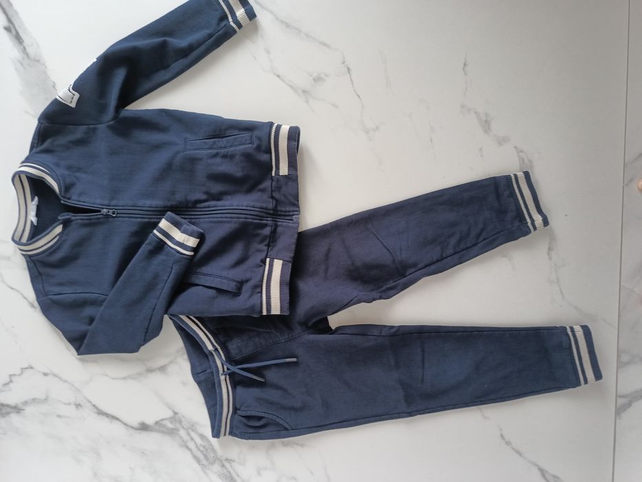 Granatowy dres Coccodrillo r. 128/134