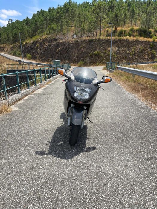 Honda CBR 1100 XX Super Black Bird