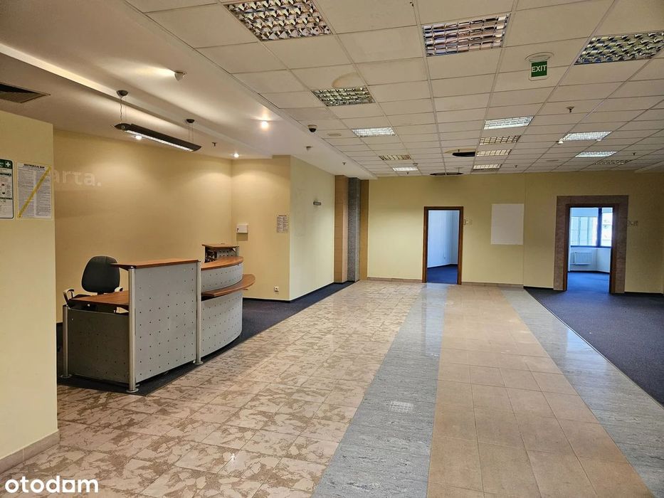 Całe 2. piętro 2300 m² | Recepcja i sala konferencyjna | CH Panorama