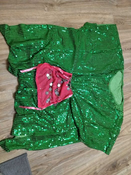 Bluza w cekiny - piękna jako uzupełnienie przebierańca!