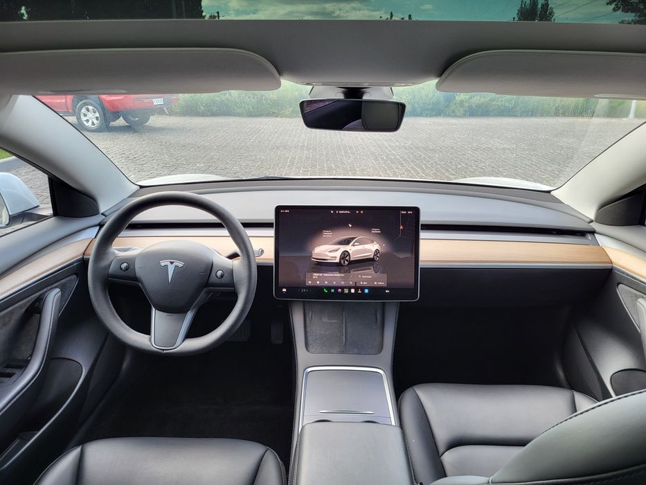 Tesla Model 3 RWD, 2023 — 31 000 км