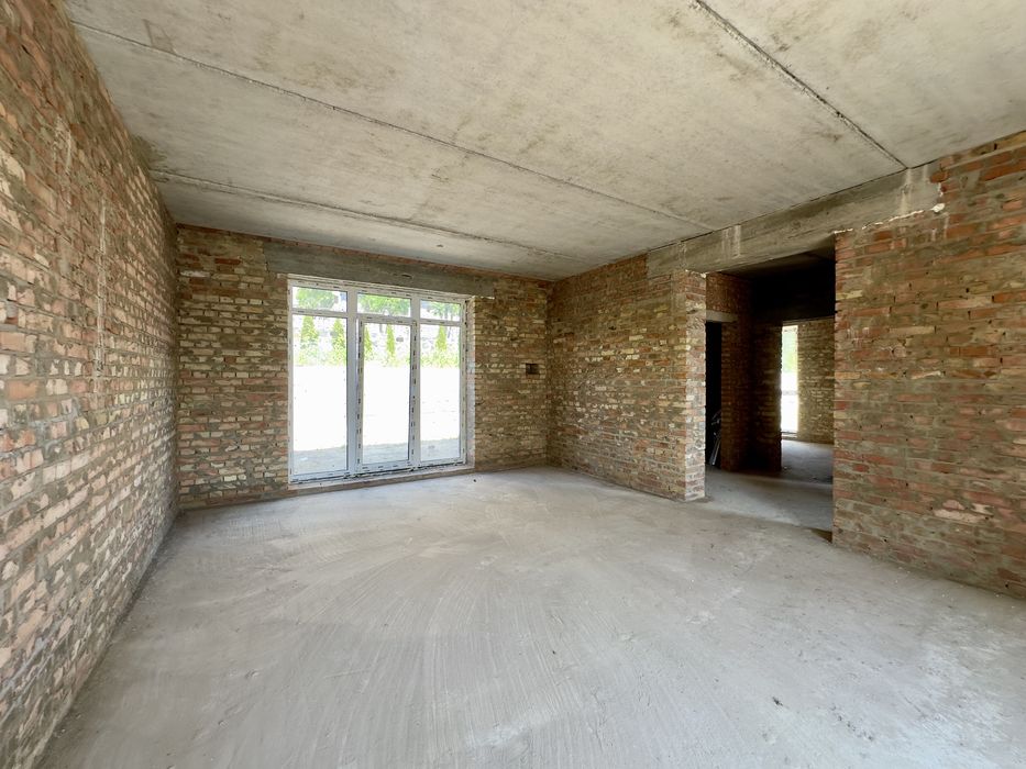 ПРОДАЖ котеджу з просторою ділянкою 4,5 сот