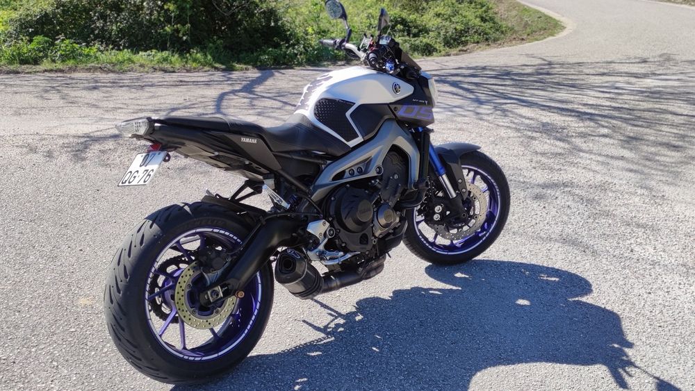 Yamaha MT09 em excelente estado.