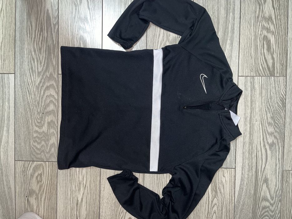 кофта без капюшону nike xs