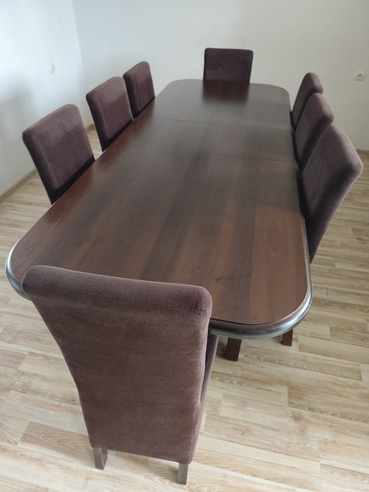 Stół z  8 krzesłami
