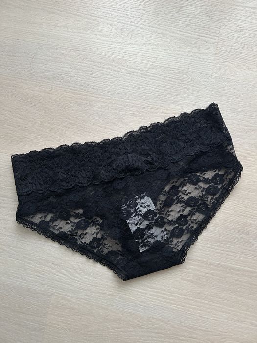H&M czarne koronkowe majtki figi 36