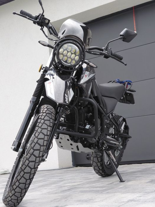 Продам мотоцик SPARK D3 250