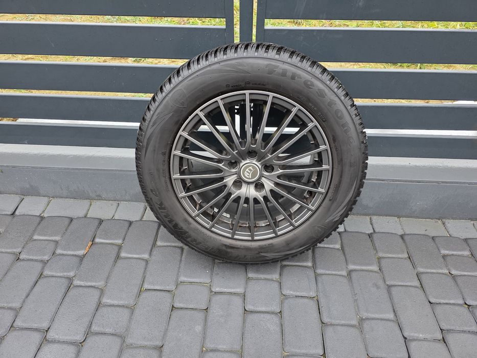 Komplet opon z felgami