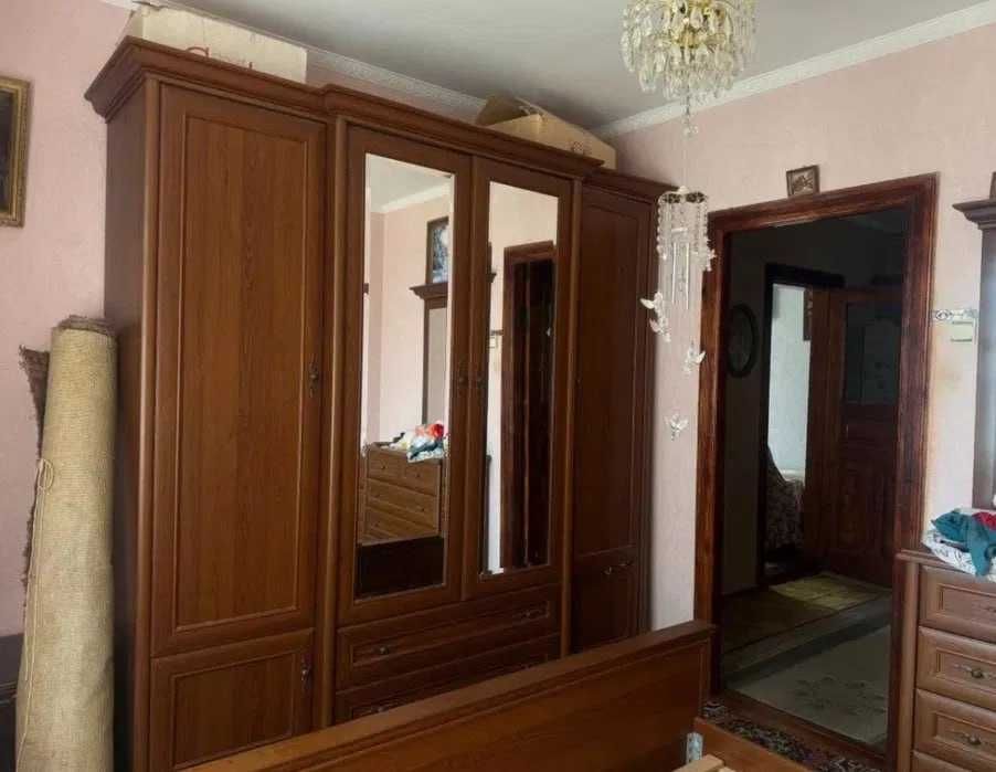 Продається 4-кімнатна квартира, просп. Червоної Калини, 103