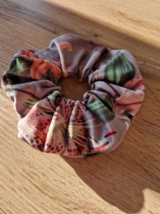 welurowa scrunchie do włosów gumka do włosów handmade prezent