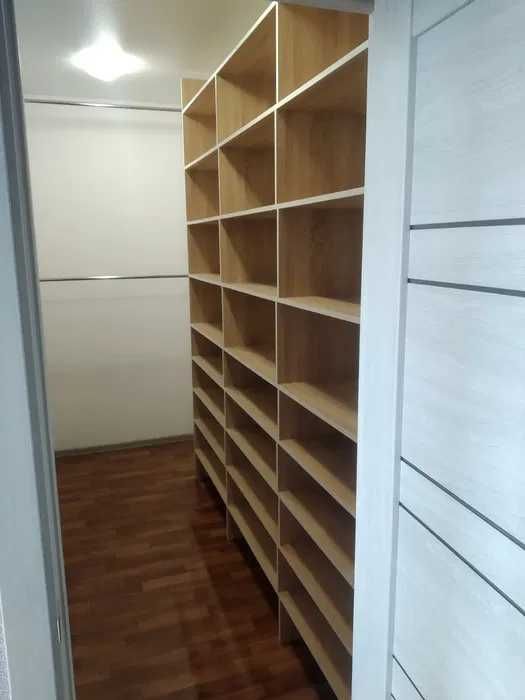 Однокімнатна квартира Хотів вул. Партизанська 1-А TV/БАЛКОН/ГАРДЕРОБНА