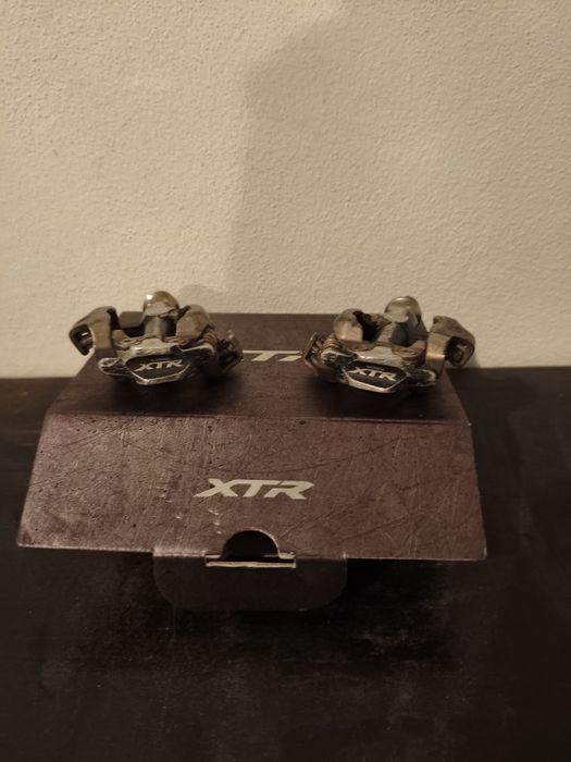 Par de pedais Shimano XTR.