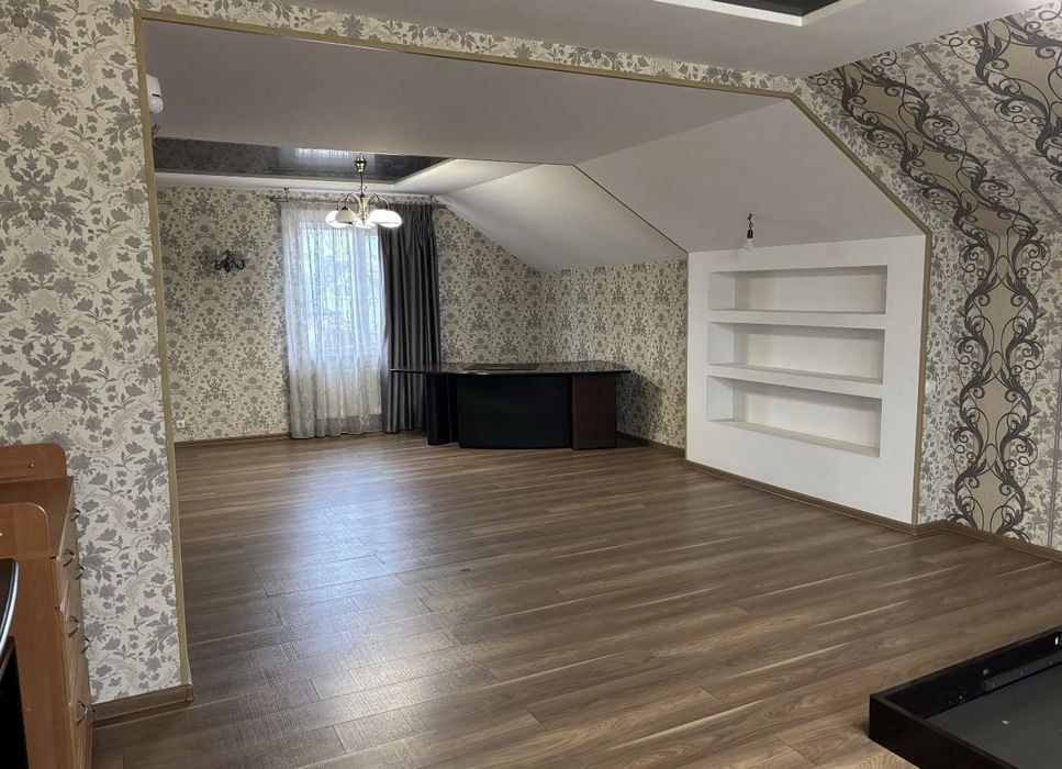 Будинок на Антоновича!