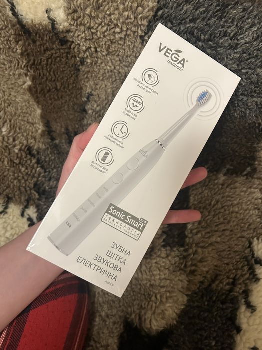 Електрична зубна щітка Vega VT-600 W біла. Нова не-розпакована