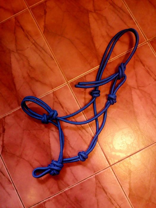 Недоуздки чомбур для коня