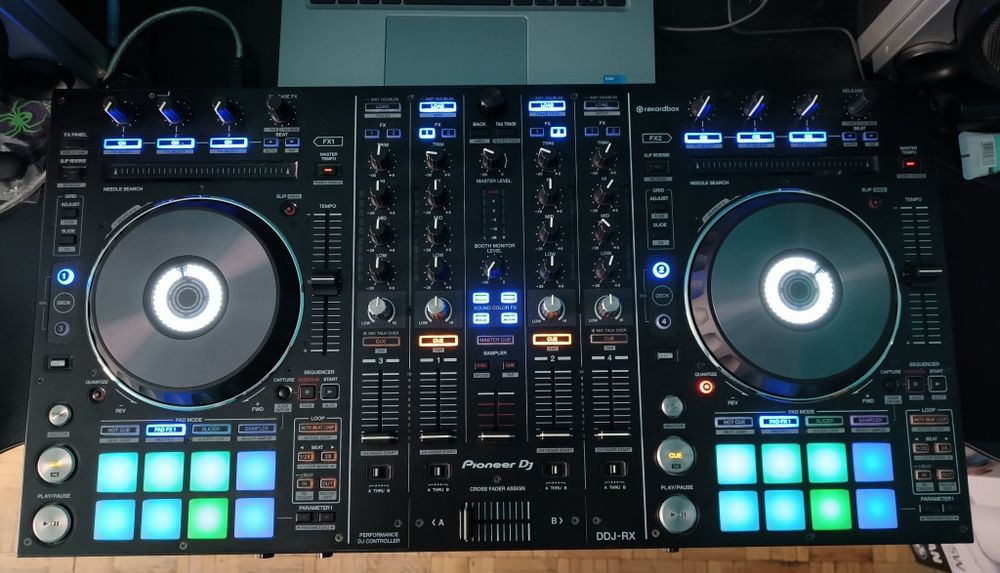 Pioneer DJ DDJ-RX コントローラー Pioneer DDJ-RX profesjonalny DJ kontroler - Prawie nowe