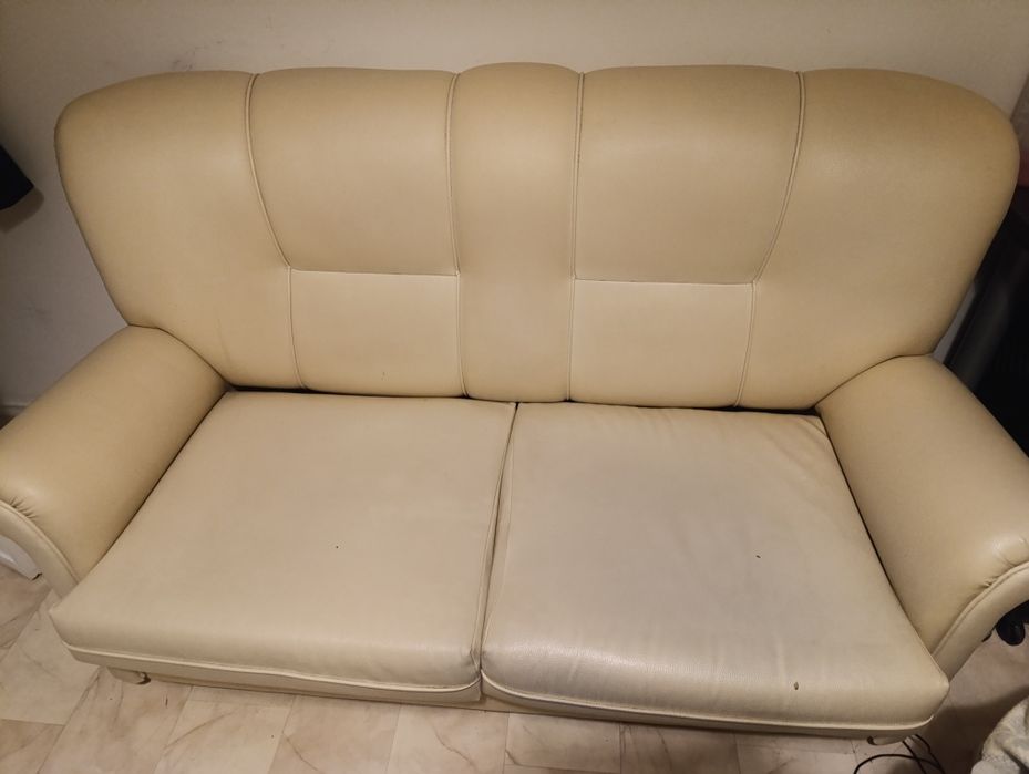 Sofá cama pele creme