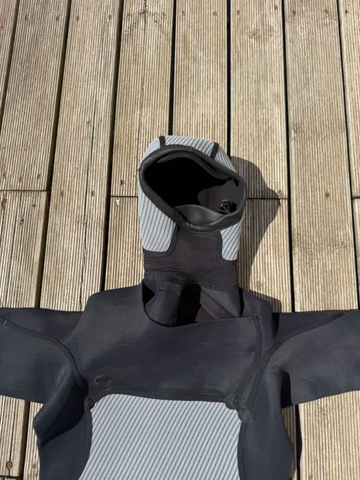 Fato surf inverno 5/4 com capuz Yamamoto XLT muito quente bom estado