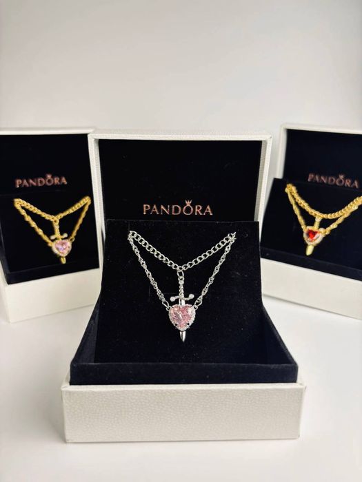 Парні підвіски серце та меч