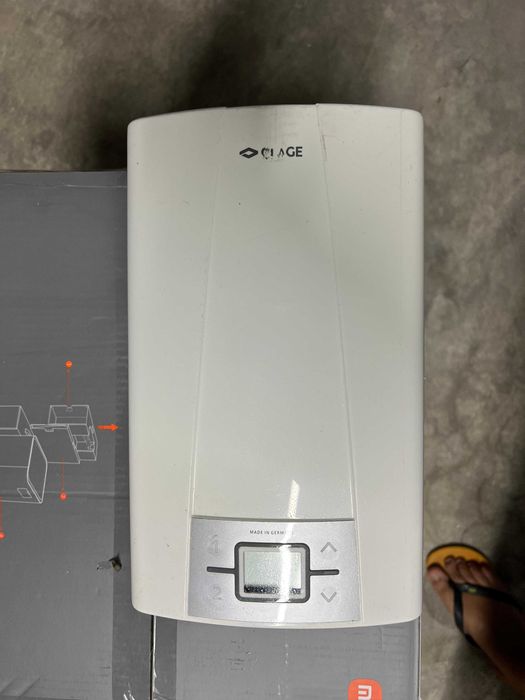 Aquecedor de água compacto instantâneo