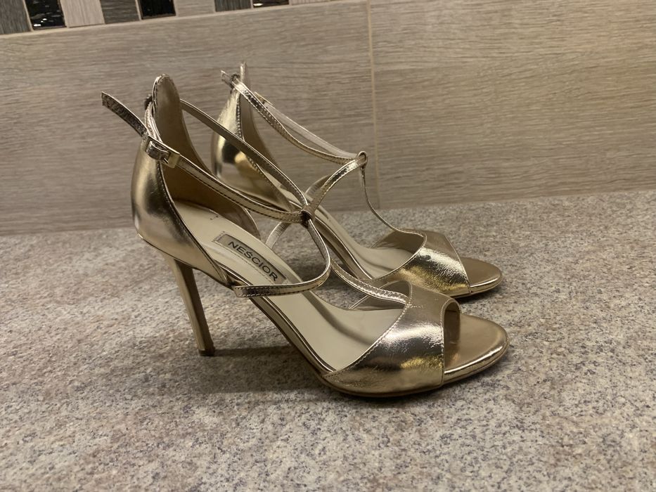 Czolenka neścior złote