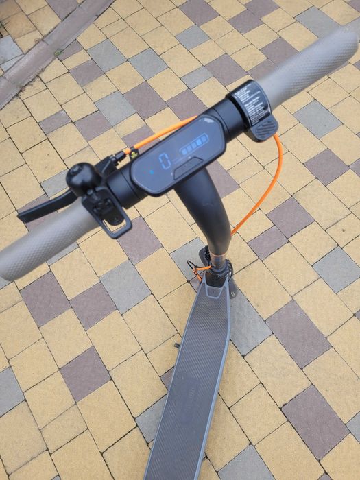 Електросамокат SEGWAY Ninebot E2 PLUS E Black