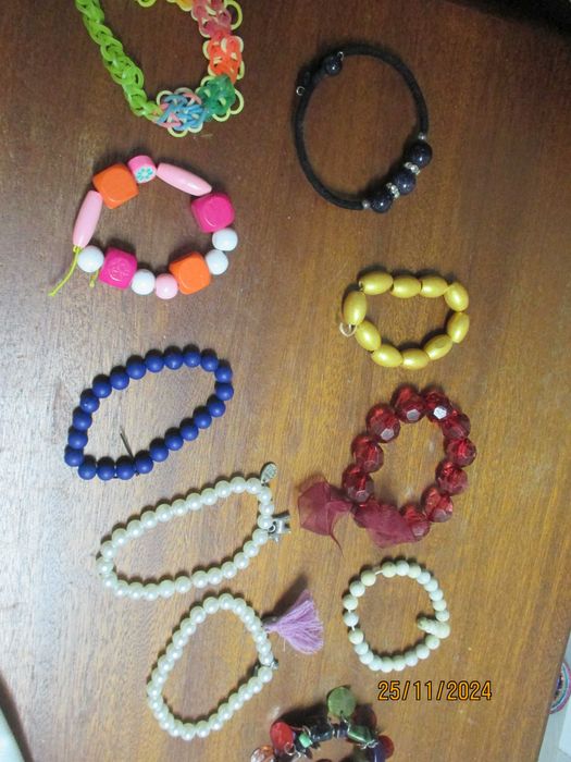 Bijuteria - 10 pulseiras