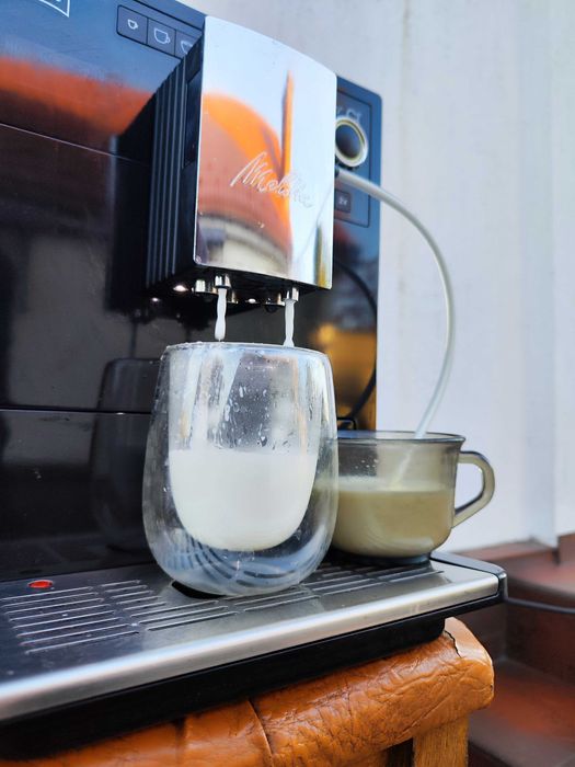 Кавомашина кофемашина Melitta Caffeo CI