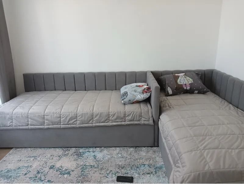 дитяче кутове ліжко,підліткове,від виробника,матрас.Наявність