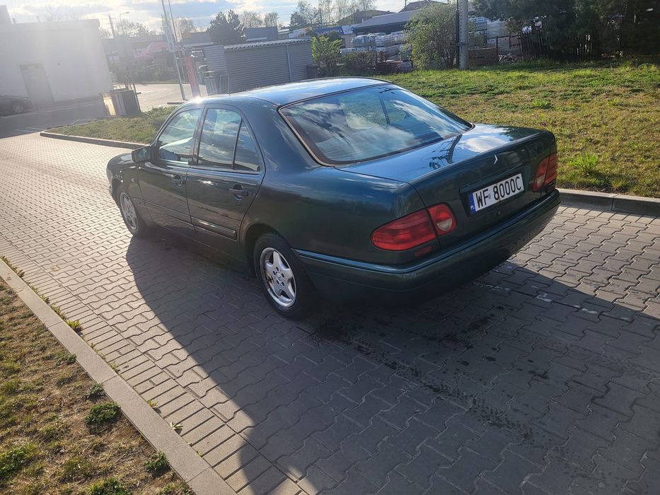 Mercedes E200 manual zdrowy