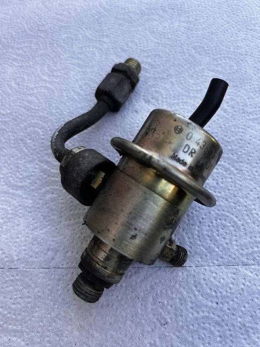 Mercedes 190 w201 Alumulator cisnienia paliwa nowy przelew OE