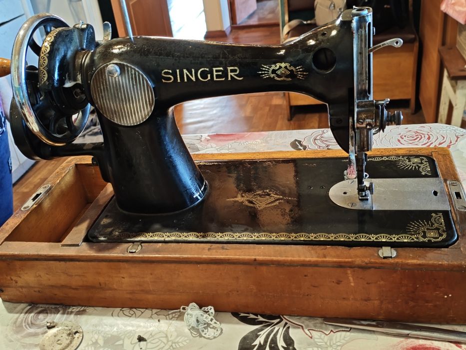 Швейна машина Singer
