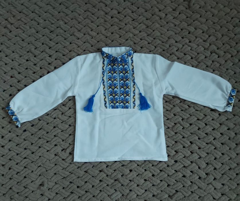 Вишиванка нова(вишита)