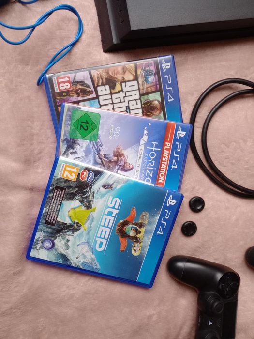 PS4 oryginalne 1T wersja FAT pierwsza mało używane