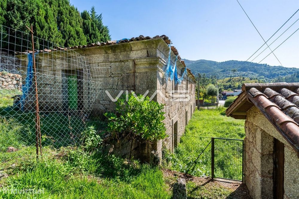 Moradia para Restaurar T0 Venda em Chorense e Monte,Terras de Bouro