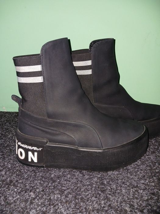 Женские ботинки.