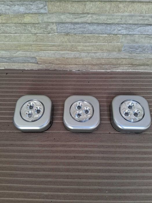 Vende-se Conjunto Led`s Novos
