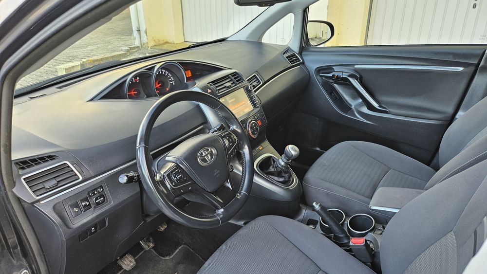 TOYOTA VERSO D4D 7 LUGARES 175 MIL KM