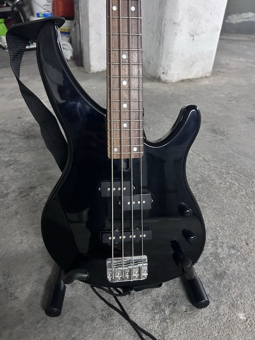 Baixo Yamaha + Cubo