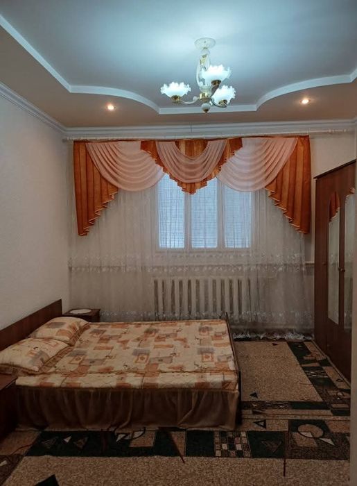 М. Новоселиця. Продаються два будинка на одному подвір'ї