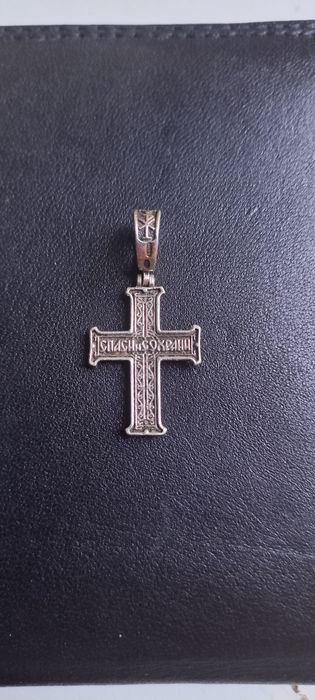 Серебряный крестик