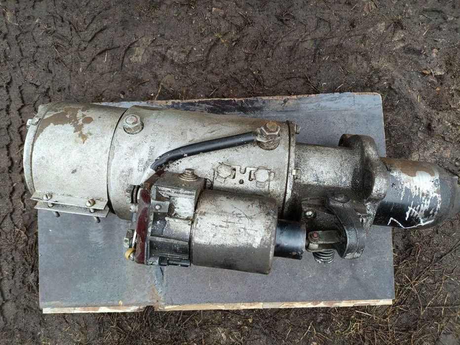 стартер автомобіля краз