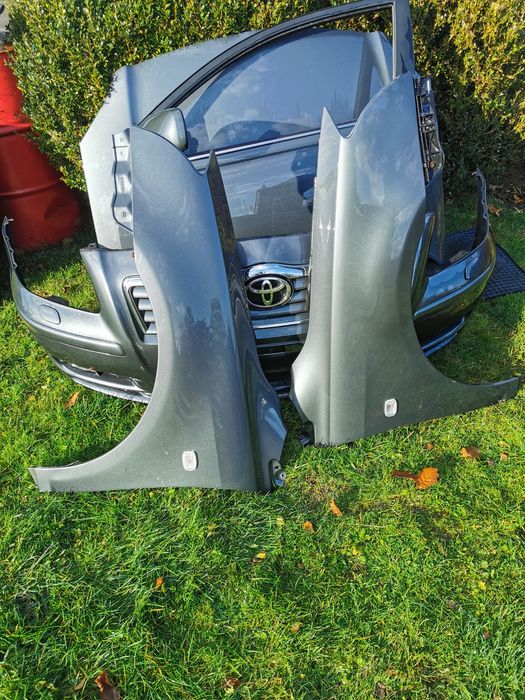 Maska zderzak przedni lampy drzwi błotniki toyota avensis t25