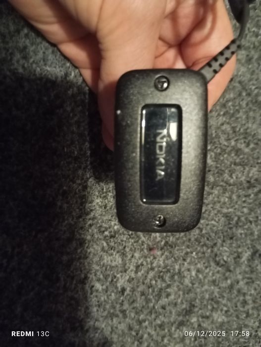 Carregador Nokia para telemóvel antigo