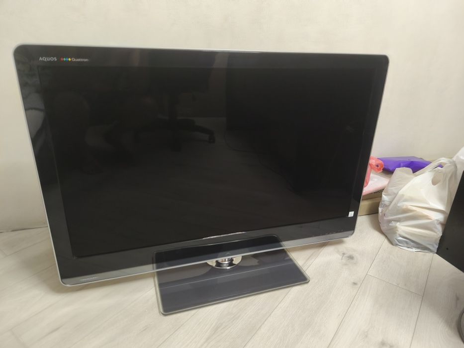 Продам Телевизор Телевізор Sharp 46 дюйм LC-46LE810E