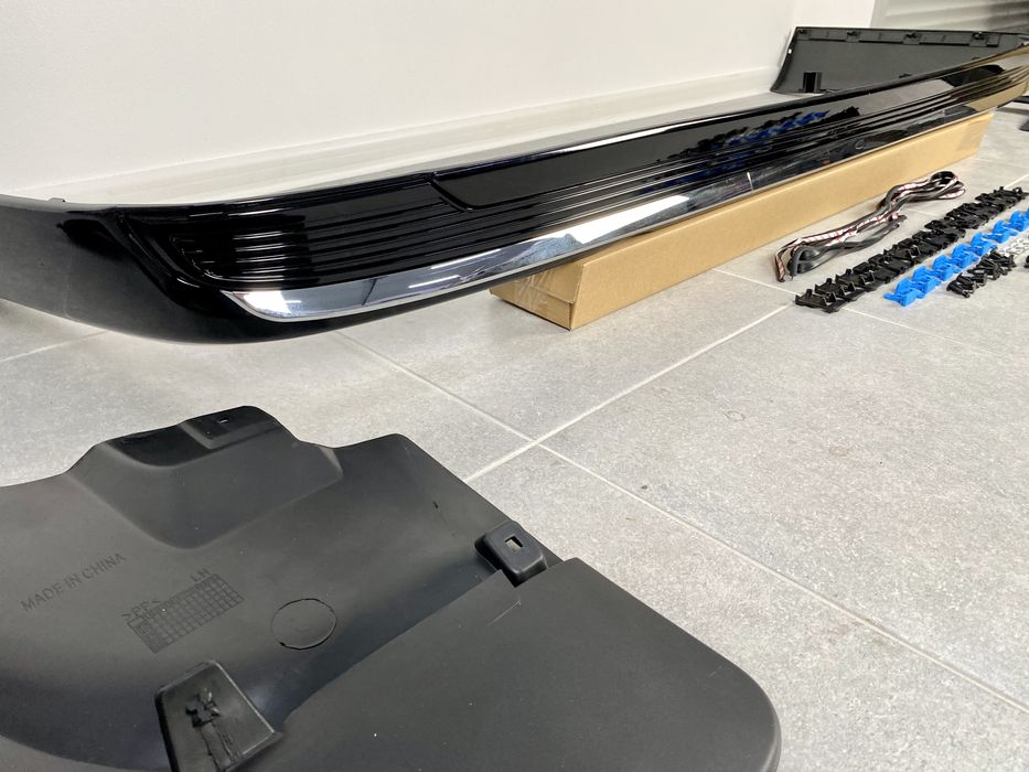 Обвес юбка заднего бампера Executive Lounge Toyota Land Cruiser 200