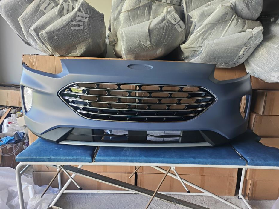 Бампер escape mk4 2019-2022 з парктроніками та без