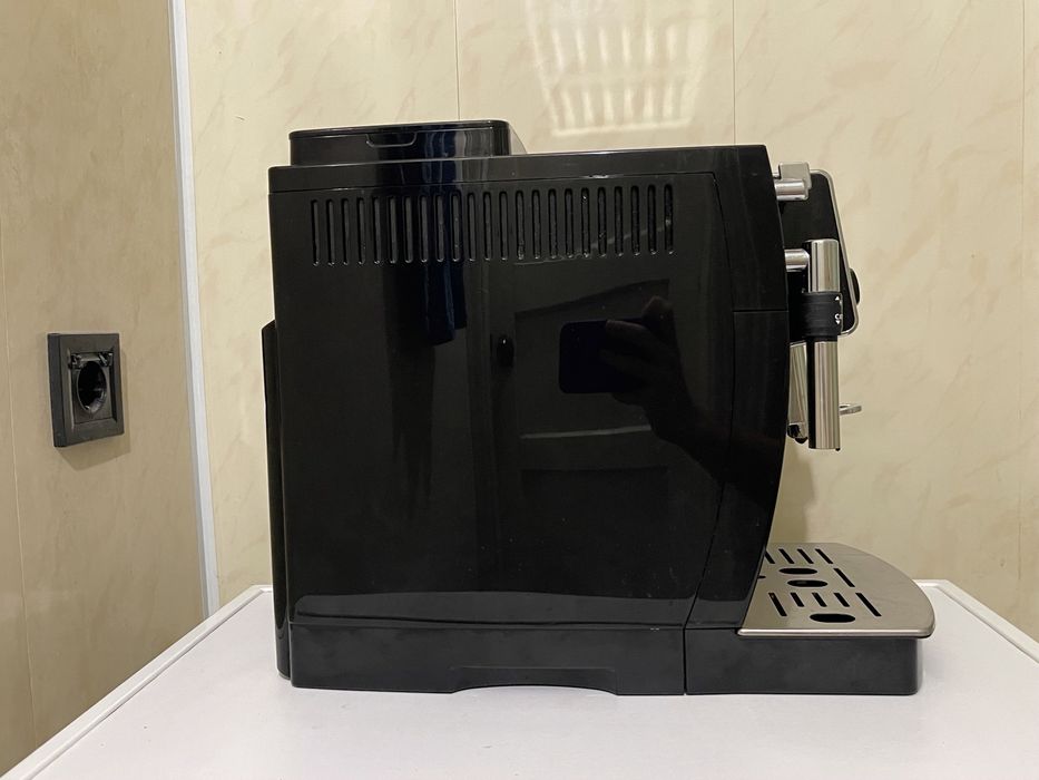 Кофемашина Delonghi ECAM 25.120B Кавомашина Delonghi